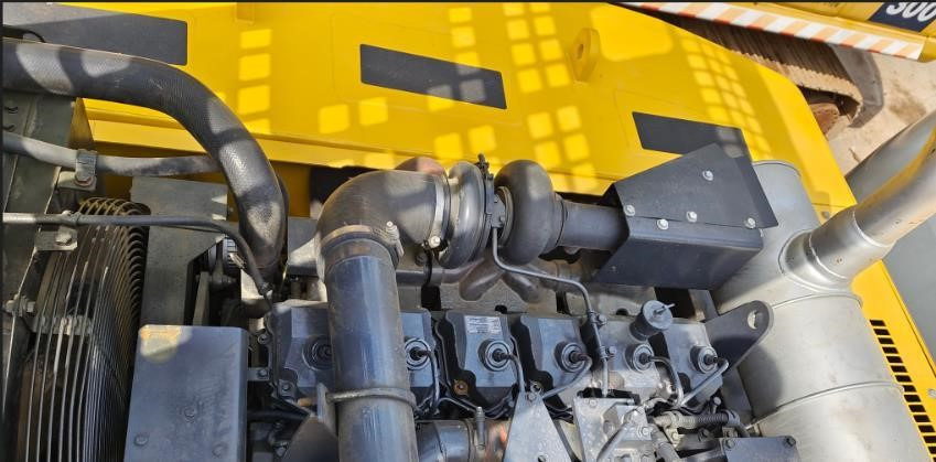 KOMATSU 6D125E-3 - Motor för Grävmaskin: bild 1 KOMATSU 6D125E-3 - Motor för Grävmaskin: bild 1