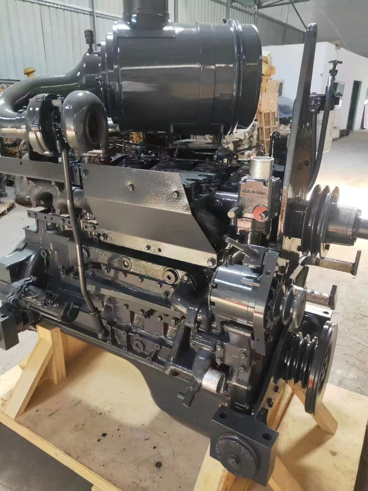 KOMATSU 6D125E - Motor för Grävmaskin: bild 2 KOMATSU 6D125E - Motor för Grävmaskin: bild 2