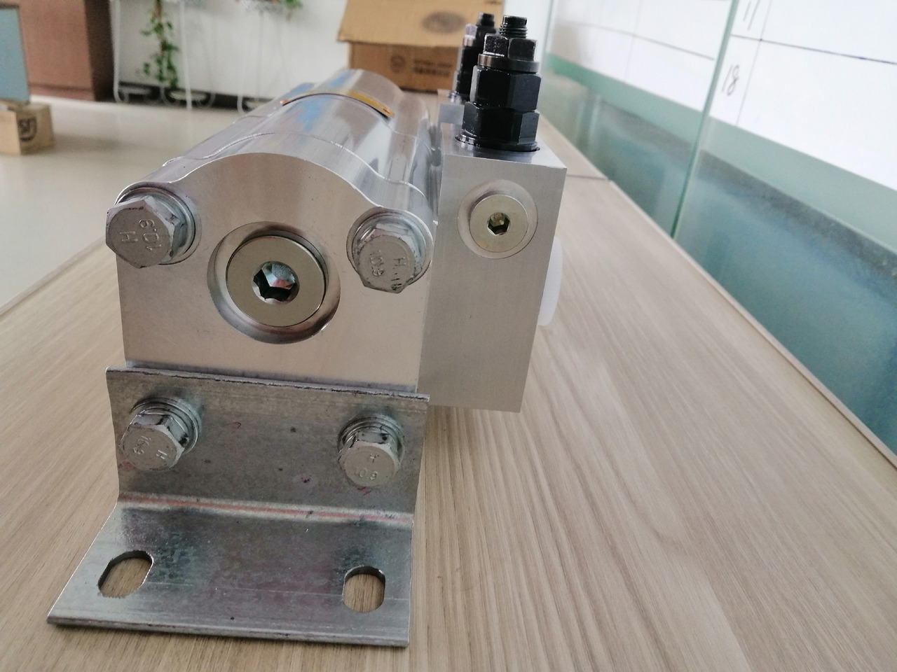 LFMD-E325 220120001 - Hydraulpump för Grävmaskin: bild 3 LFMD-E325 220120001 - Hydraulpump för Grävmaskin: bild 3