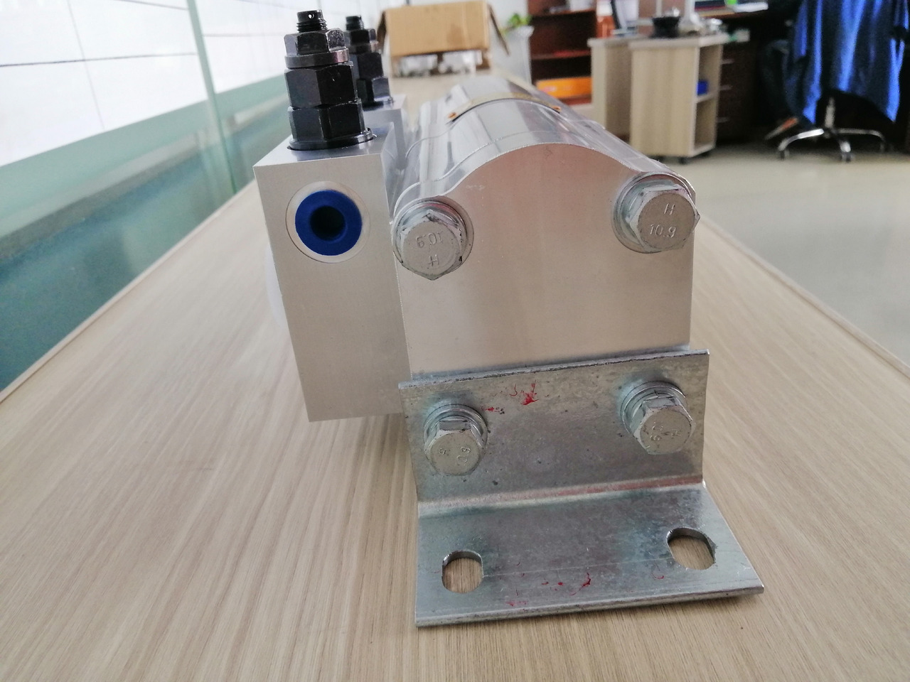 LFMD-E325 220120001 - Hydraulpump för Grävmaskin: bild 4 LFMD-E325 220120001 - Hydraulpump för Grävmaskin: bild 4