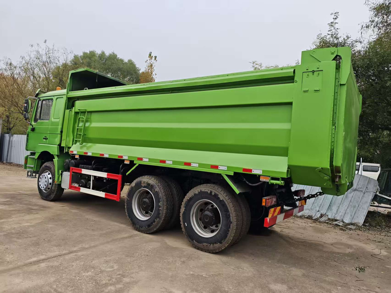 SHACMAN F3000 - Tankbil: bild 4 SHACMAN F3000 - Tankbil: bild 4