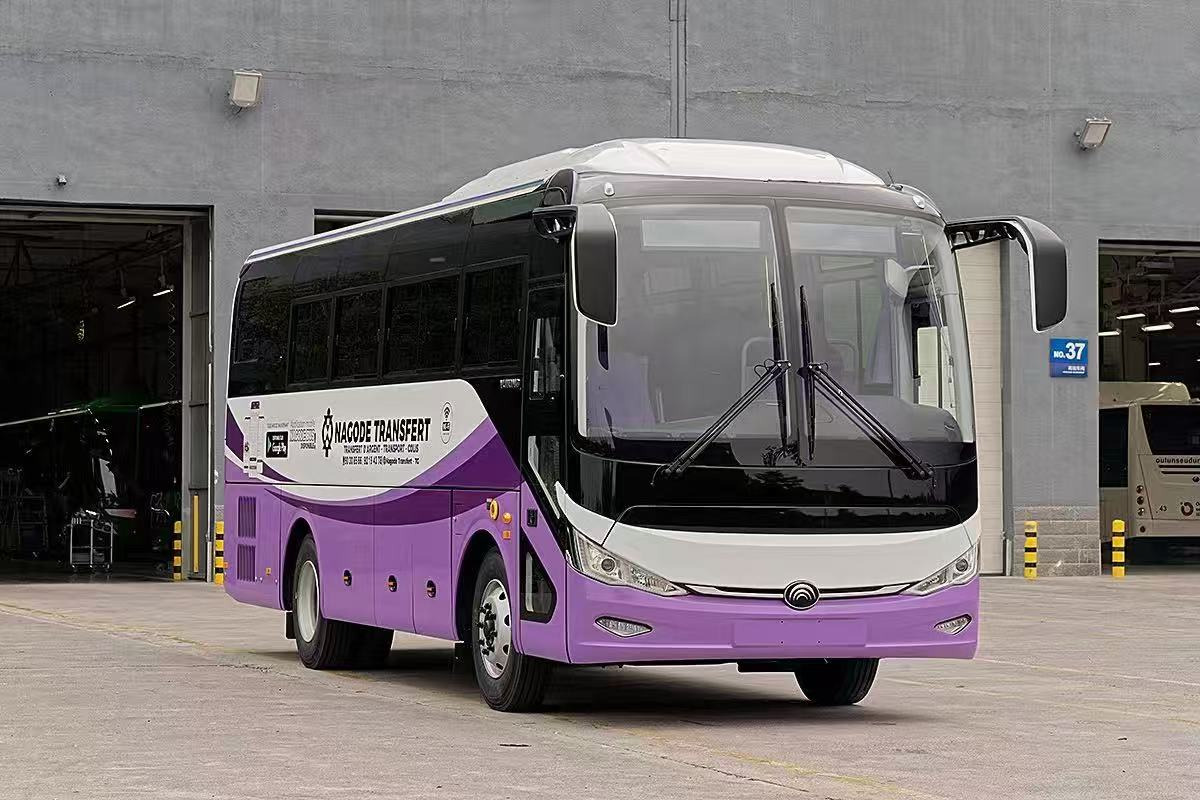 YUTONG 49+1+1 - Stadsbuss: bild 2 YUTONG 49+1+1 - Stadsbuss: bild 2