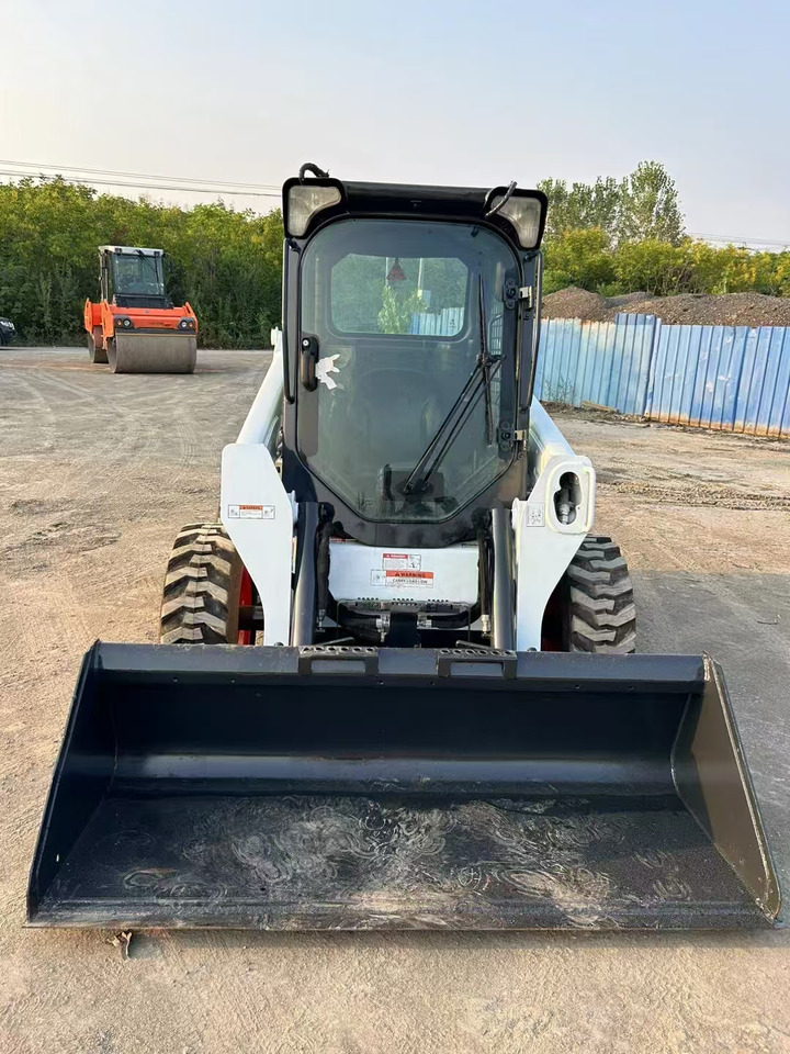 BOBCAT High Performance Low Hours Excellent Condition Reliable Second Hand Bobcat S550 Skid Steer Loader in Stock for Sale - Kompaktlastare/ Slirstyrda lastare: bild 1 BOBCAT High Performance Low Hours Excellent Condition Reliable Second Hand Bobcat S550 Skid Steer Loader in Stock for Sale - Kompaktlastare/ Slirstyrda lastare: bild 1