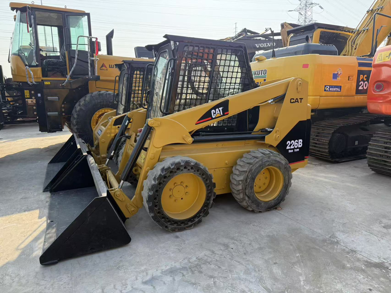 CATERPILLAR Used Mini Small CAT226B Skid Steer Loader in Stock with Best Review for Sale - Kompaktlastare/ Slirstyrda lastare: bild 5 CATERPILLAR Used Mini Small CAT226B Skid Steer Loader in Stock with Best Review for Sale - Kompaktlastare/ Slirstyrda lastare: bild 5