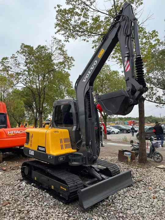 High Quality Used Volvo EC60D Excavator for Sale 6 Ton Compact Machine, Excellent Condition, Ready for Work! - Bandgrävare: bild 4 High Quality Used Volvo EC60D Excavator for Sale 6 Ton Compact Machine, Excellent Condition, Ready for Work! - Bandgrävare: bild 4