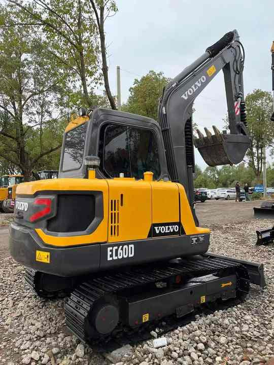 High Quality Used Volvo EC60D Excavator for Sale 6 Ton Compact Machine, Excellent Condition, Ready for Work! - Bandgrävare: bild 2 High Quality Used Volvo EC60D Excavator for Sale 6 Ton Compact Machine, Excellent Condition, Ready for Work! - Bandgrävare: bild 2