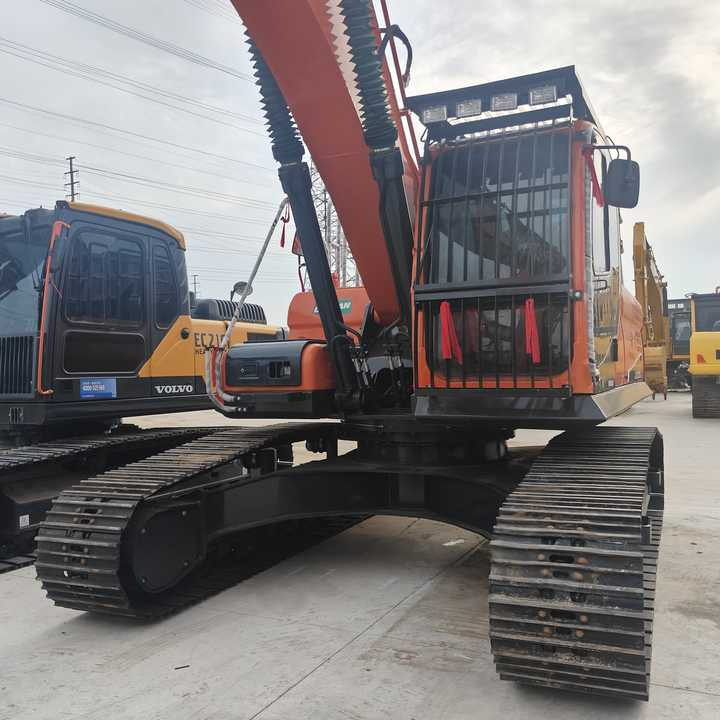 Used Digger DOOSAN DX300 Construction MachineryConstruction Digger Used DOOSAN DX300 Cheap Excavator - Bandgrävare: bild 3 Used Digger DOOSAN DX300 Construction MachineryConstruction Digger Used DOOSAN DX300 Cheap Excavator - Bandgrävare: bild 3
