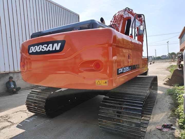 Used Doosan DX225LC Excavator | Low Hours | Heavy Duty | G lobal Shipping - Bandgrävare: bild 4 Used Doosan DX225LC Excavator | Low Hours | Heavy Duty | G lobal Shipping - Bandgrävare: bild 4