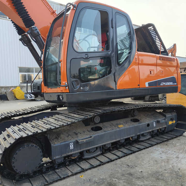 Used Excavator Doosan DX225LC-9 Excavators Mini Equipment Earth Moving Machinery Doosan Digger Excavator for Sale - Bandgrävare: bild 2 Used Excavator Doosan DX225LC-9 Excavators Mini Equipment Earth Moving Machinery Doosan Digger Excavator for Sale - Bandgrävare: bild 2
