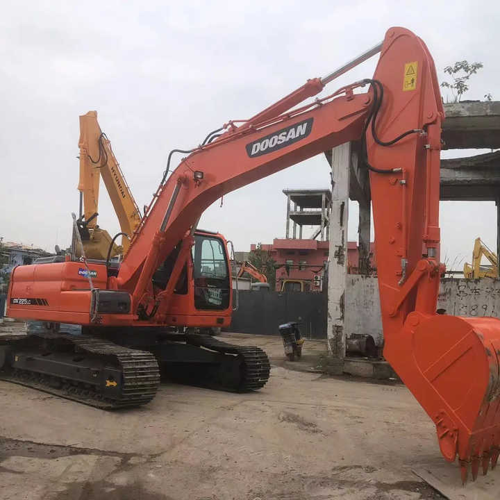 Used Excavator Doosan DX225LC Excavators Mini Equipment Earth Moving Machinery Doosan Digger Excavator for Sale - Bandgrävare: bild 3 Used Excavator Doosan DX225LC Excavators Mini Equipment Earth Moving Machinery Doosan Digger Excavator for Sale - Bandgrävare: bild 3