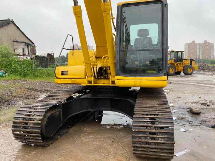 Used Good Quality Japan Original PC200-6 in Good Condition  PC200-6 Komatsu - Bandgrävare: bild 2 Used Good Quality Japan Original PC200-6 in Good Condition  PC200-6 Komatsu - Bandgrävare: bild 2