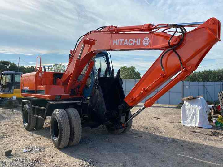 Used Hitachi Ex100WD Wheel Excavator for Sale Japan Made Hitachi Ex100wd Wheeled Excavator for Sale - Grävmaskin på däck: bild 3 Used Hitachi Ex100WD Wheel Excavator for Sale Japan Made Hitachi Ex100wd Wheeled Excavator for Sale - Grävmaskin på däck: bild 3