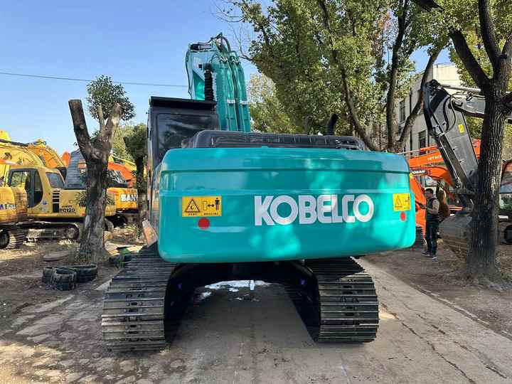 Used Japan Kobelco SK200-8 Crawler Excavator New Arrival Earth-moving Machine for Sale - Bandgrävare: bild 2 Used Japan Kobelco SK200-8 Crawler Excavator New Arrival Earth-moving Machine for Sale - Bandgrävare: bild 2