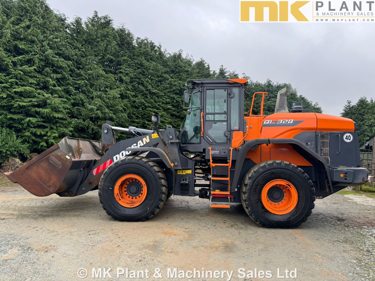 DOOSAN DL320-7 - Hjullastare: bild 1 DOOSAN DL320-7 - Hjullastare: bild 1