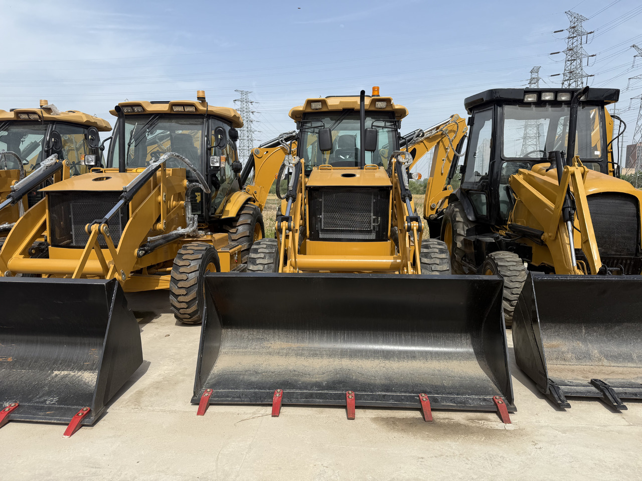 CATERPILLAR 416F - Grävlastare: bild 4 CATERPILLAR 416F - Grävlastare: bild 4