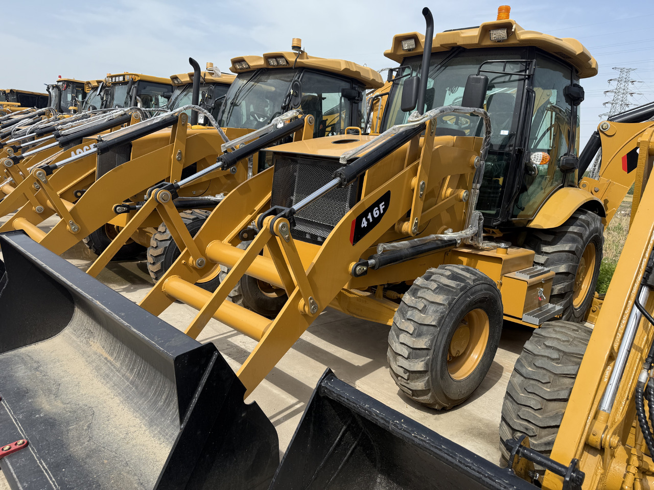 CATERPILLAR 416F - Grävlastare: bild 3 CATERPILLAR 416F - Grävlastare: bild 3