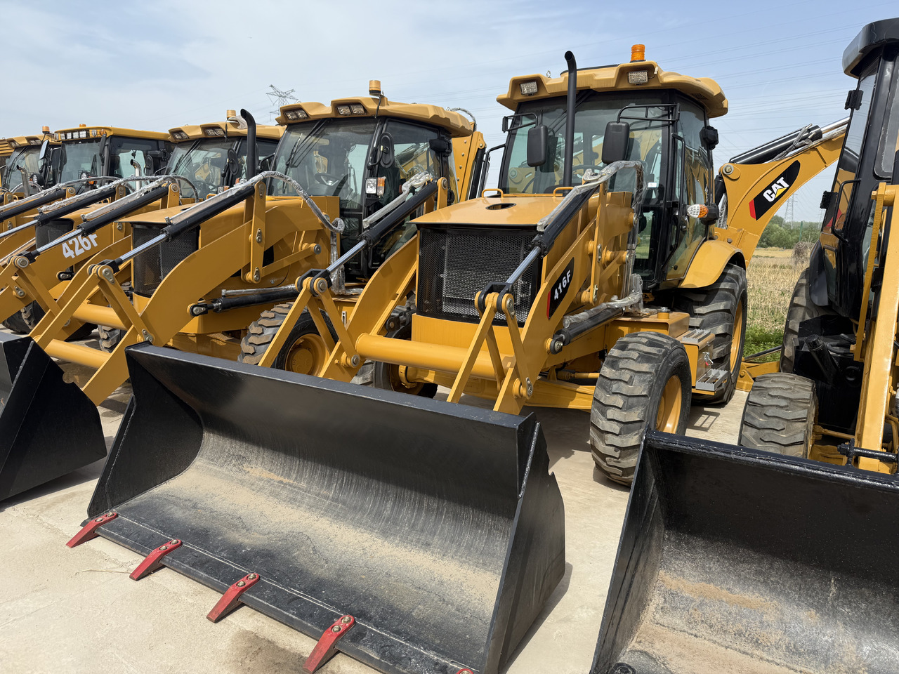 CATERPILLAR 416F - Grävlastare: bild 1 CATERPILLAR 416F - Grävlastare: bild 1