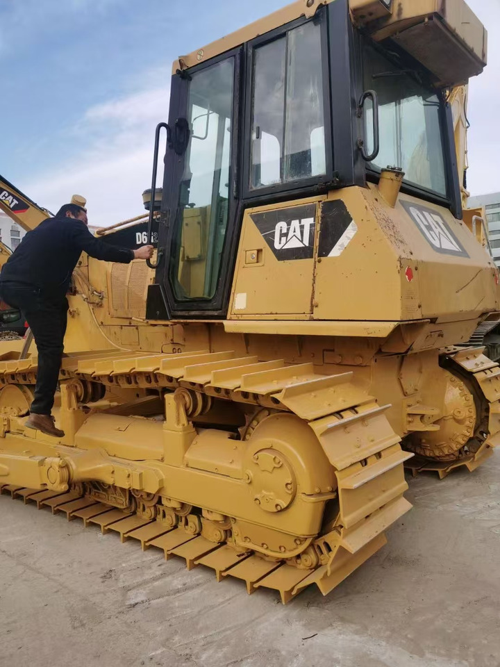 CATERPILLAR D6G2 - Bulldozer: bild 1 CATERPILLAR D6G2 - Bulldozer: bild 1