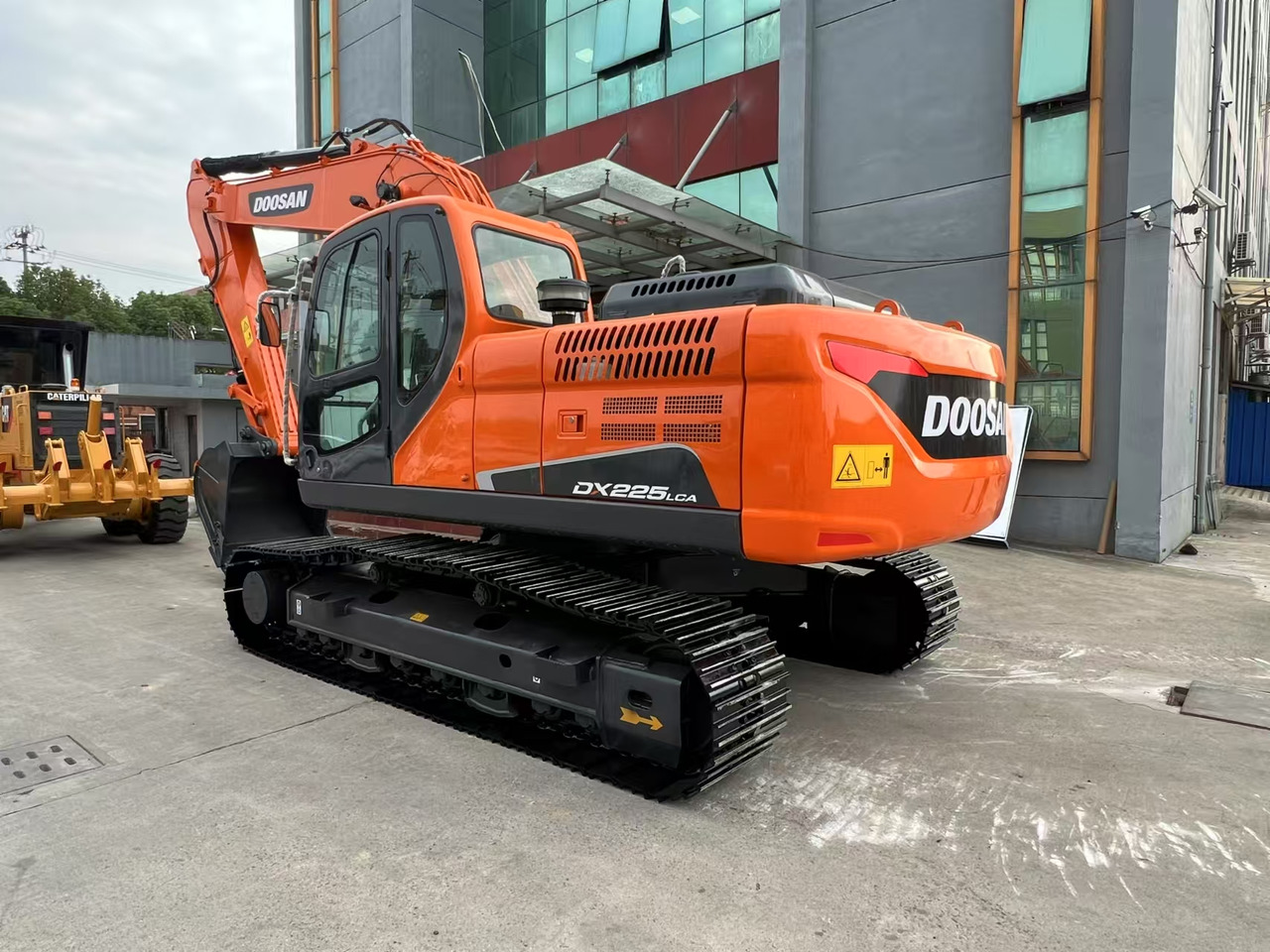 DOOSAN DX225LCA - Bandgrävare: bild 2 DOOSAN DX225LCA - Bandgrävare: bild 2