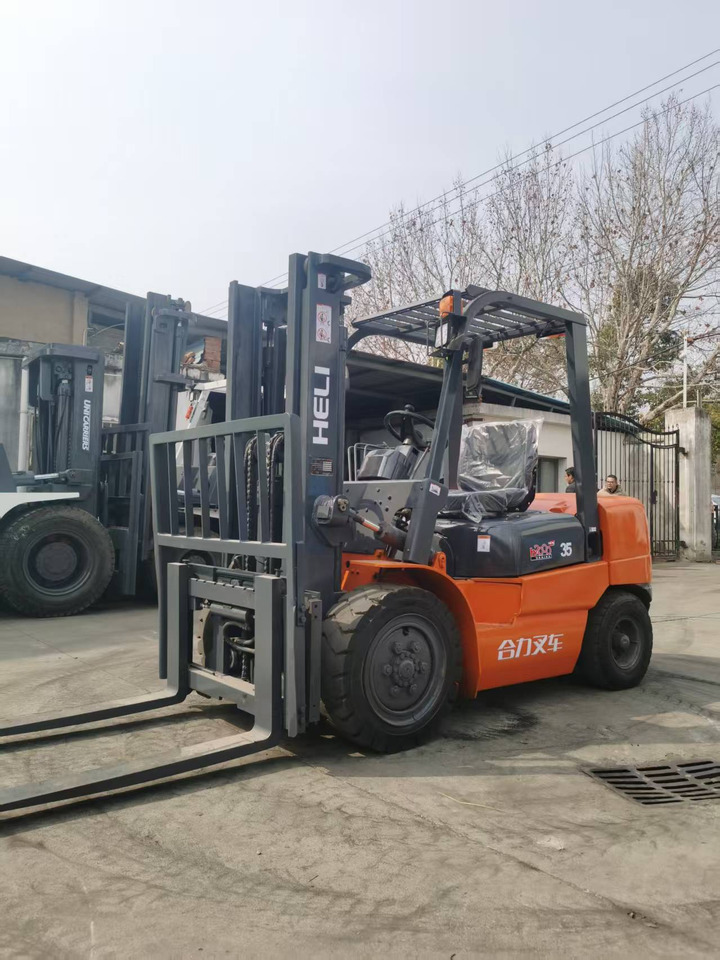 HELI 3.5-ton - Dieseltruck: bild 3 HELI 3.5-ton - Dieseltruck: bild 3