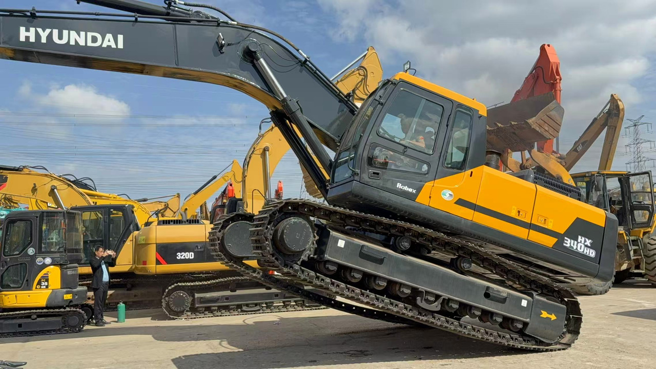 HYUNDAI HX340HD - Bandgrävare: bild 4 HYUNDAI HX340HD - Bandgrävare: bild 4