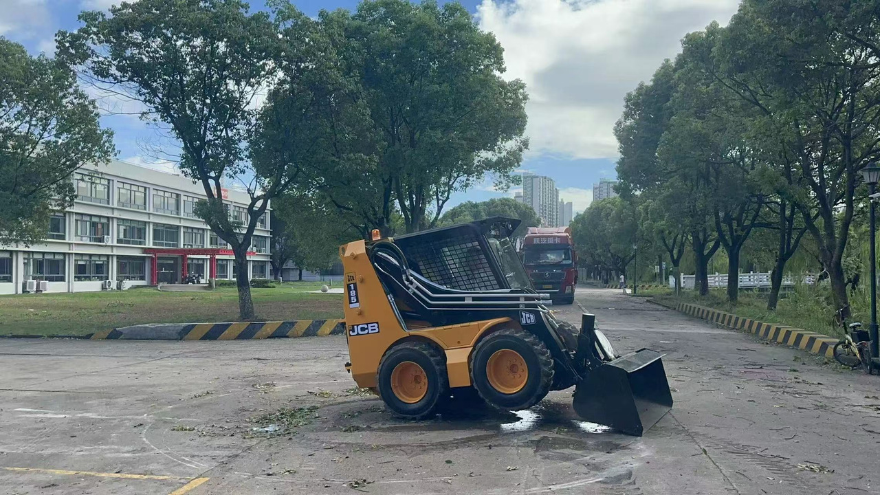 JCB JCB 185 - Kompaktlastare/ Slirstyrda lastare: bild 2 JCB JCB 185 - Kompaktlastare/ Slirstyrda lastare: bild 2