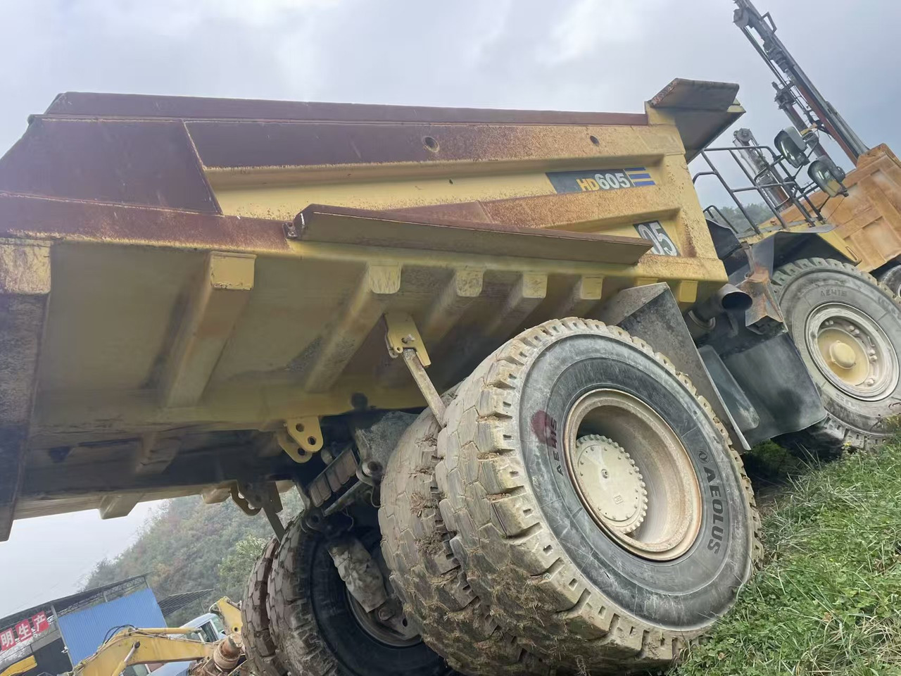 KOMATSU HD605 - Tippbil lastbil: bild 4 KOMATSU HD605 - Tippbil lastbil: bild 4