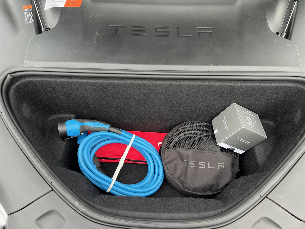 TESLA Model S 75D - Autopilot - Phase 2 - 92% SOH - Garantie - Sedan: bild 4 TESLA Model S 75D - Autopilot - Phase 2 - 92% SOH - Garantie - Sedan: bild 4