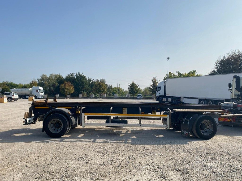 CARDI RIMORCHIO CARDI SCARRABILE PNEUMATICO - Lastväxlarsläp/ Liftdumpersläp: bild 4 CARDI RIMORCHIO CARDI SCARRABILE PNEUMATICO - Lastväxlarsläp/ Liftdumpersläp: bild 4