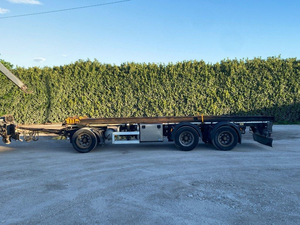 CARDI RIMORCHIO CARDI SCARRABILE RIBALTABILE PNEUMATICO - Lastväxlarsläp/ Liftdumpersläp: bild 3 CARDI RIMORCHIO CARDI SCARRABILE RIBALTABILE PNEUMATICO - Lastväxlarsläp/ Liftdumpersläp: bild 3