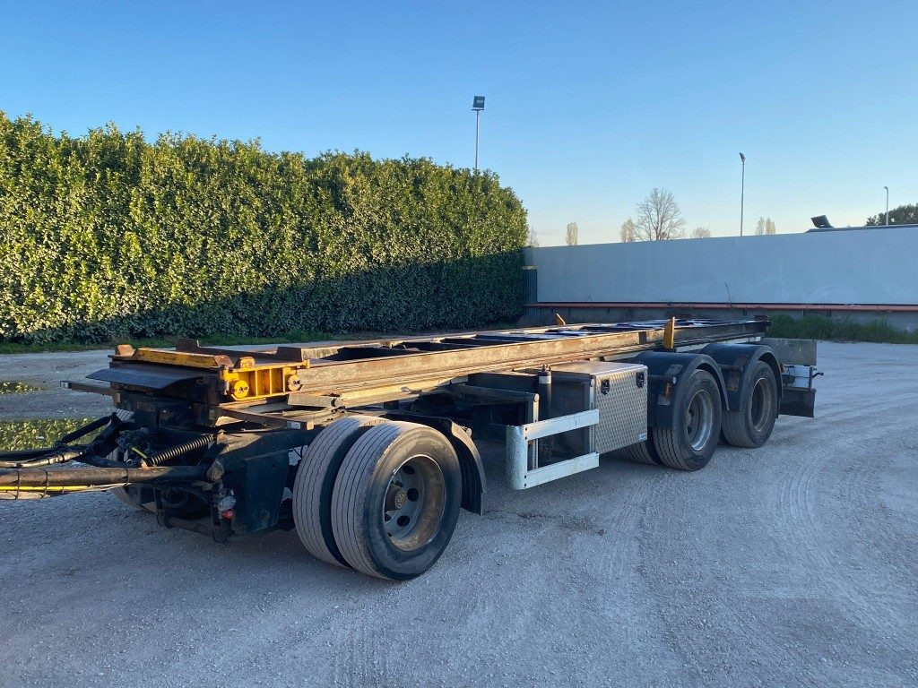 CARDI RIMORCHIO CARDI SCARRABILE RIBALTABILE PNEUMATICO - Lastväxlarsläp/ Liftdumpersläp: bild 2 CARDI RIMORCHIO CARDI SCARRABILE RIBALTABILE PNEUMATICO - Lastväxlarsläp/ Liftdumpersläp: bild 2