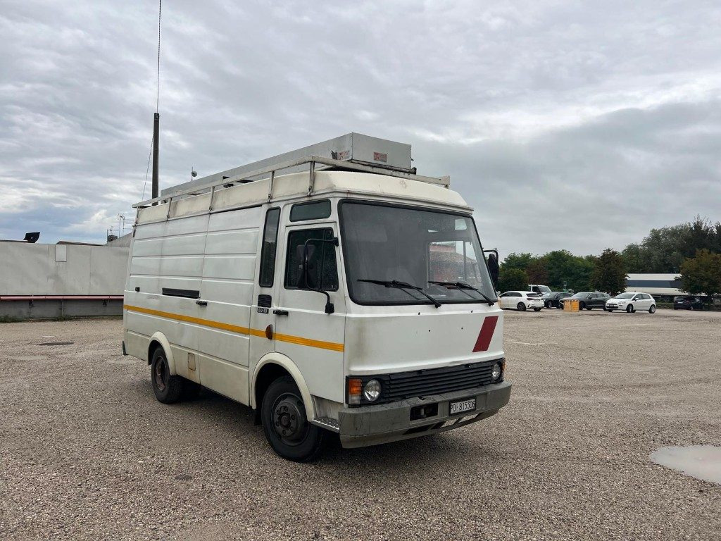 FIAT 60 10 - Skåpbil: bild 2 FIAT 60 10 - Skåpbil: bild 2
