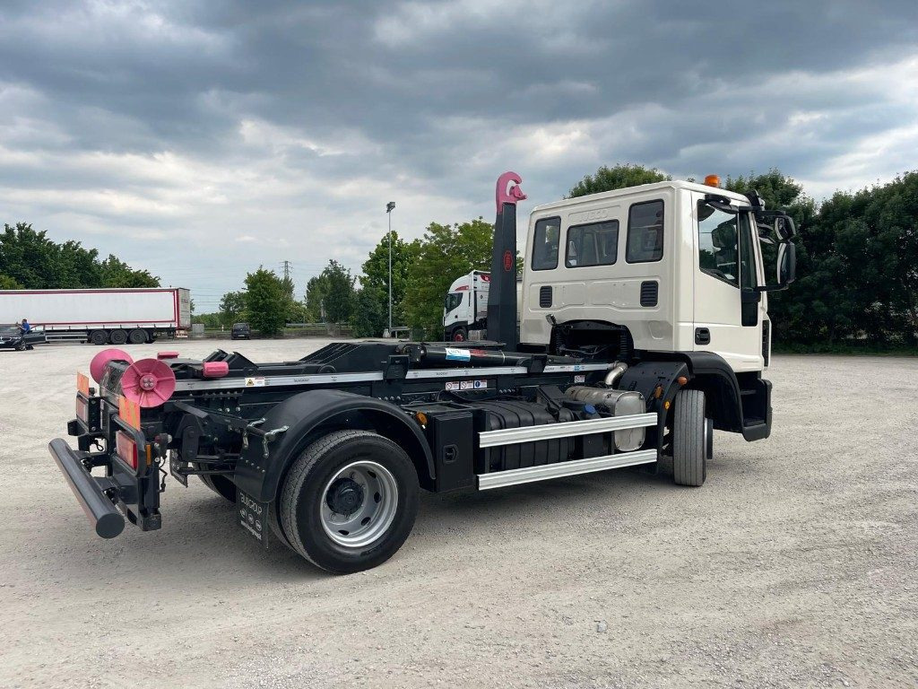 IVECO EUROCARGO 120E22 SCARRABILE - Lastväxlare lastbil: bild 5 IVECO EUROCARGO 120E22 SCARRABILE - Lastväxlare lastbil: bild 5