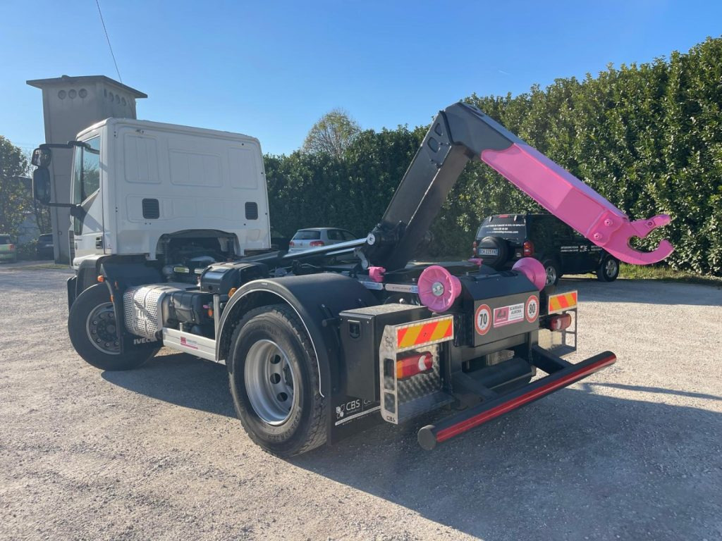 IVECO EUROCARGO 180E25 CON SCARRABILE NUOVO - Lastväxlare lastbil: bild 4 IVECO EUROCARGO 180E25 CON SCARRABILE NUOVO - Lastväxlare lastbil: bild 4