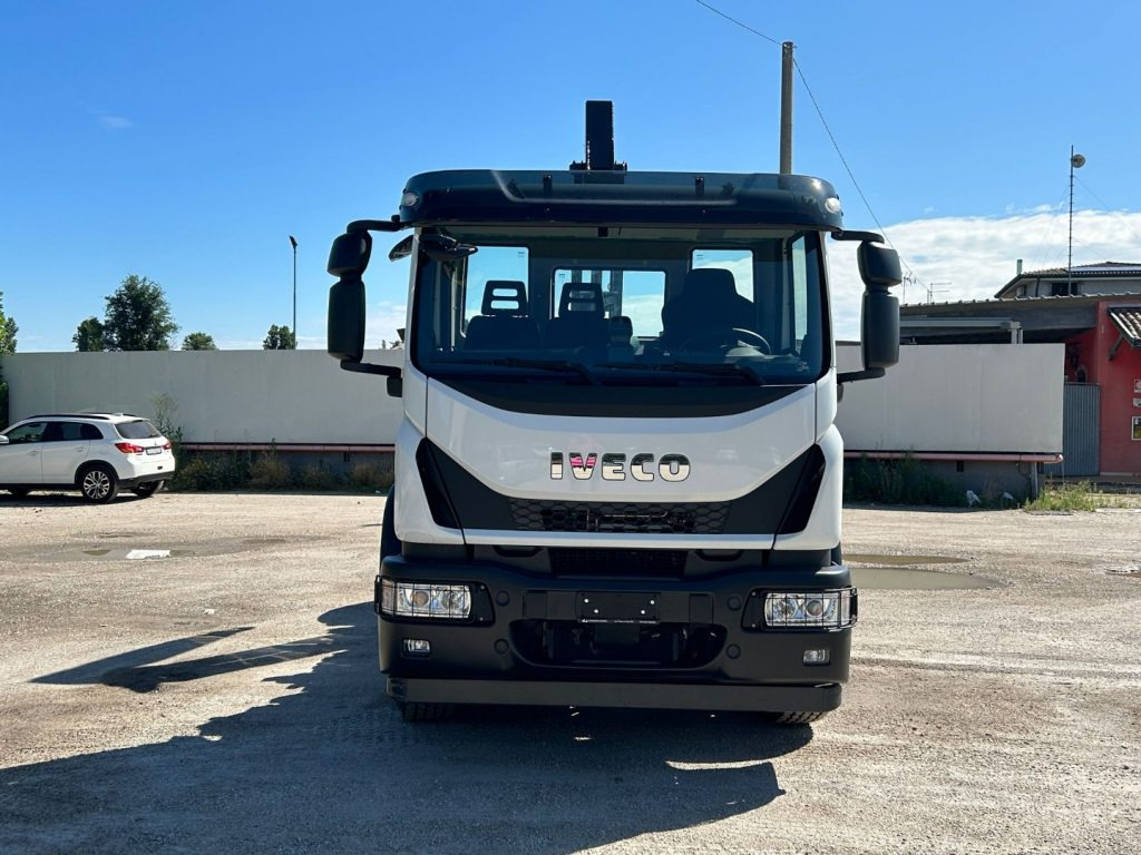 IVECO EUROCARGO 180E32K NUOVO SCARRABILE - Lastväxlare lastbil: bild 2 IVECO EUROCARGO 180E32K NUOVO SCARRABILE - Lastväxlare lastbil: bild 2
