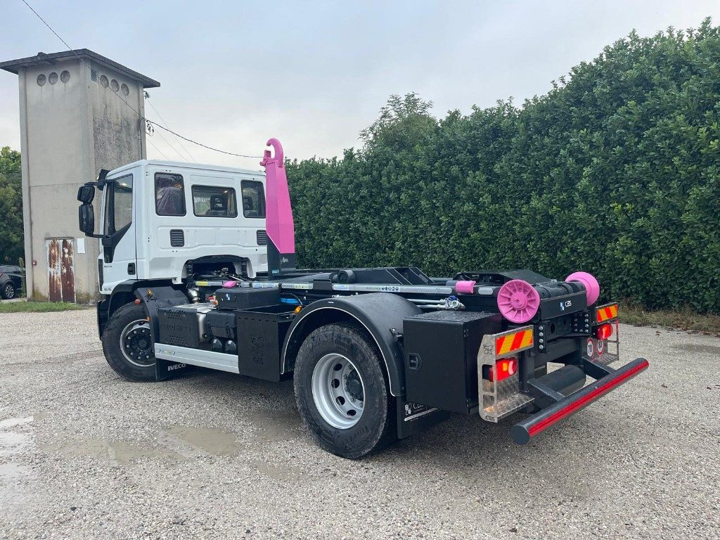 IVECO EUROCARGO 180K32 SCARRABILE NUOVO - Lastväxlare lastbil: bild 3 IVECO EUROCARGO 180K32 SCARRABILE NUOVO - Lastväxlare lastbil: bild 3