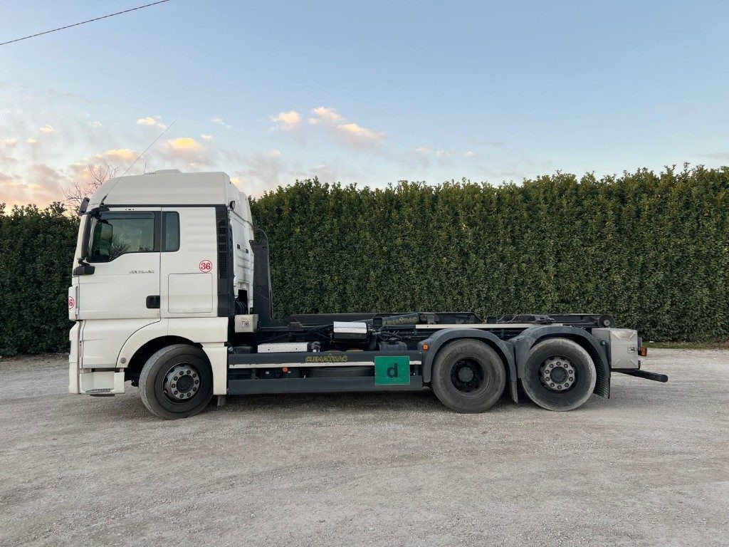 MAN TGX 26.480 USATO SCARRABILE - Lastväxlare lastbil: bild 3 MAN TGX 26.480 USATO SCARRABILE - Lastväxlare lastbil: bild 3