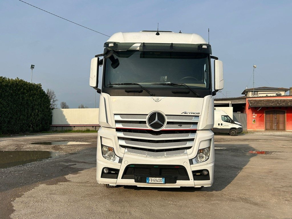MERCEDES ACTROS 25.51 SCARRABILE - Lastväxlare lastbil: bild 2 MERCEDES ACTROS 25.51 SCARRABILE - Lastväxlare lastbil: bild 2
