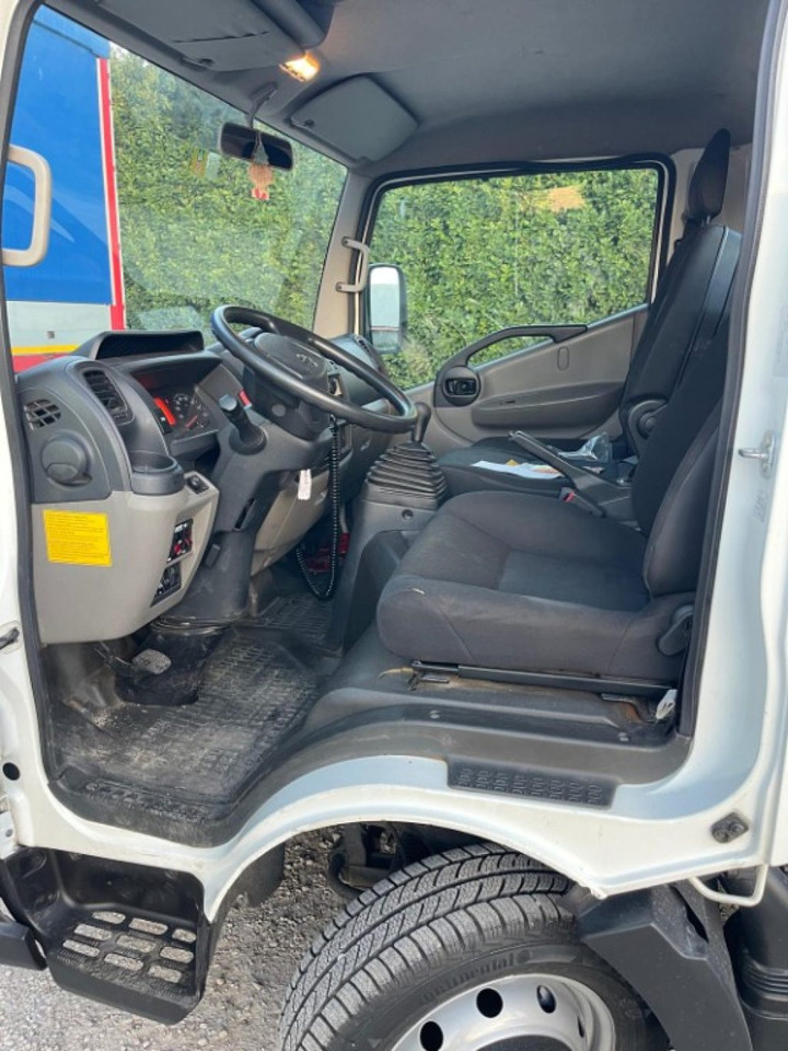 NISSAN NT400 SCARRABILE PATENTE B - Lastväxlare lastbil: bild 4 NISSAN NT400 SCARRABILE PATENTE B - Lastväxlare lastbil: bild 4