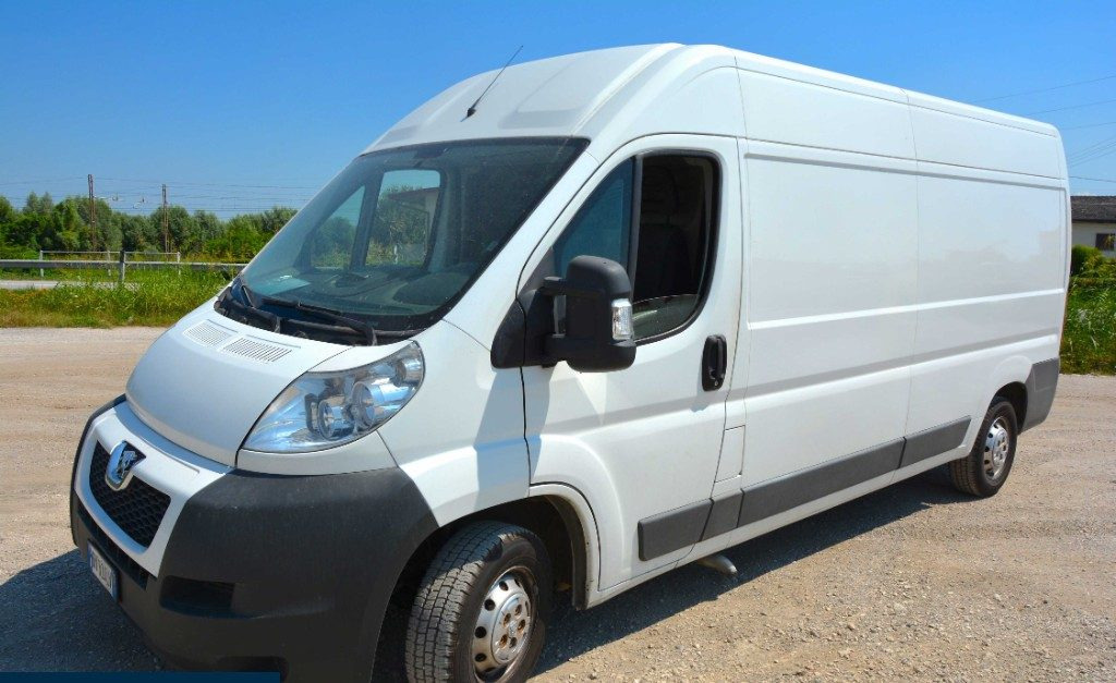 PEUGEOT FURGONE PEUGEOT - Skåpbil: bild 2 PEUGEOT FURGONE PEUGEOT - Skåpbil: bild 2