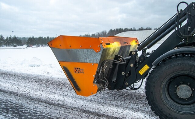 KVex hiekoituskauhat - Sand-/ Saltspridare: bild 4 KVex hiekoituskauhat - Sand-/ Saltspridare: bild 4