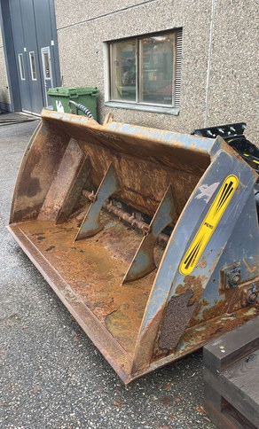 Pome1400 L - Sand-/ Saltspridare: bild 3 Pome1400 L - Sand-/ Saltspridare: bild 3