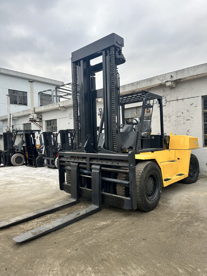 KOMATSU FD150 FD100 FD30 FD50 FD80 3Ton 5ton 8ton 10ton 15ton 16ton 20ton komatsu forklift - Dieseltruck: bild 2 KOMATSU FD150 FD100 FD30 FD50 FD80 3Ton 5ton 8ton 10ton 15ton 16ton 20ton komatsu forklift - Dieseltruck: bild 2