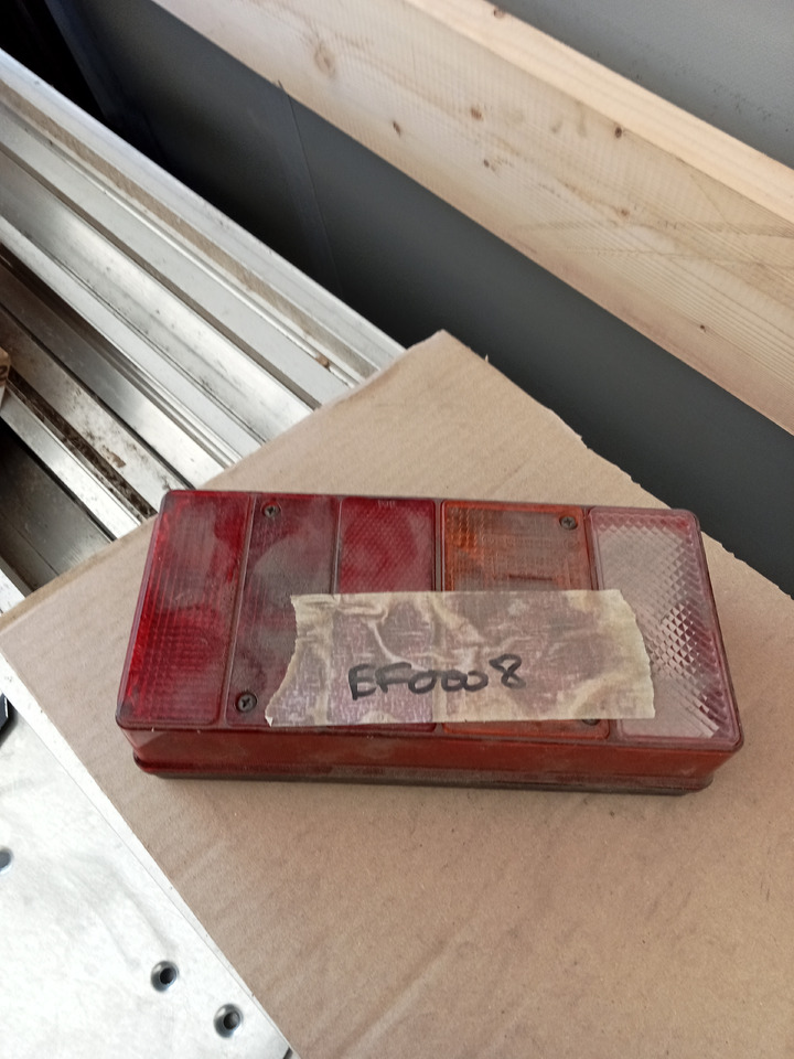 Trouillet FEU ARRIERE GAUCHE + DROIT - Bakljus: bild 2 Trouillet FEU ARRIERE GAUCHE + DROIT - Bakljus: bild 2