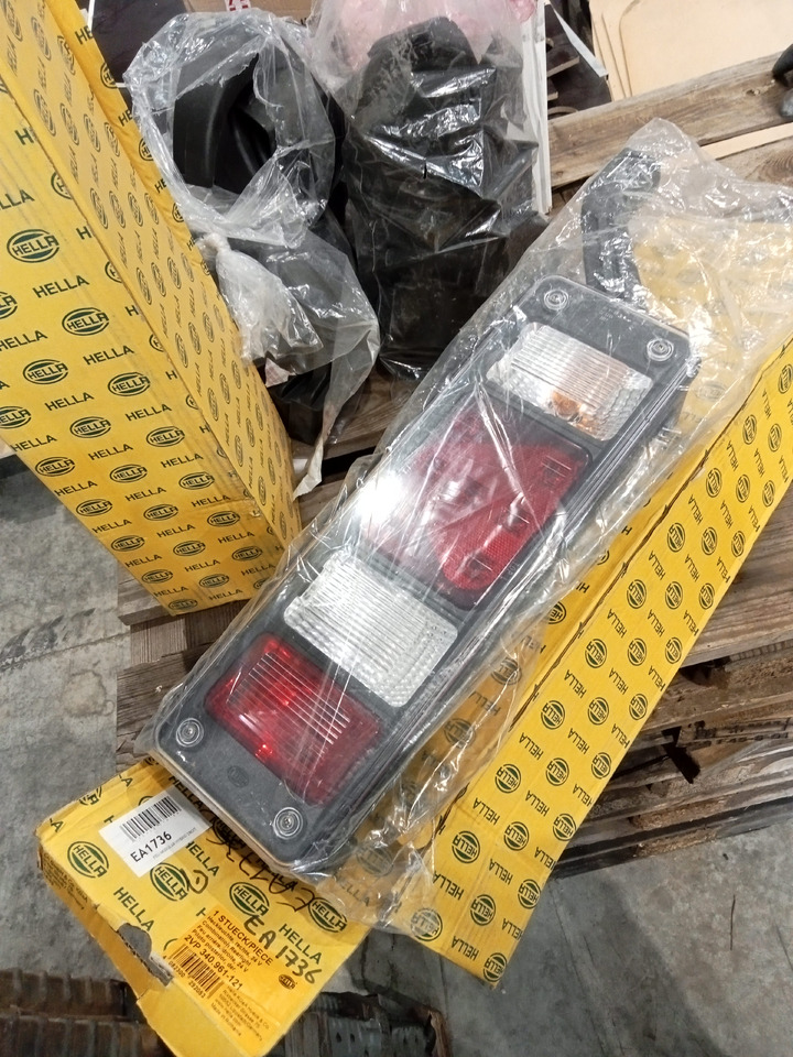 Trouillet FEU MODULAR HYBRID DROIT + GAUCHE - Bakljus: bild 2 Trouillet FEU MODULAR HYBRID DROIT + GAUCHE - Bakljus: bild 2