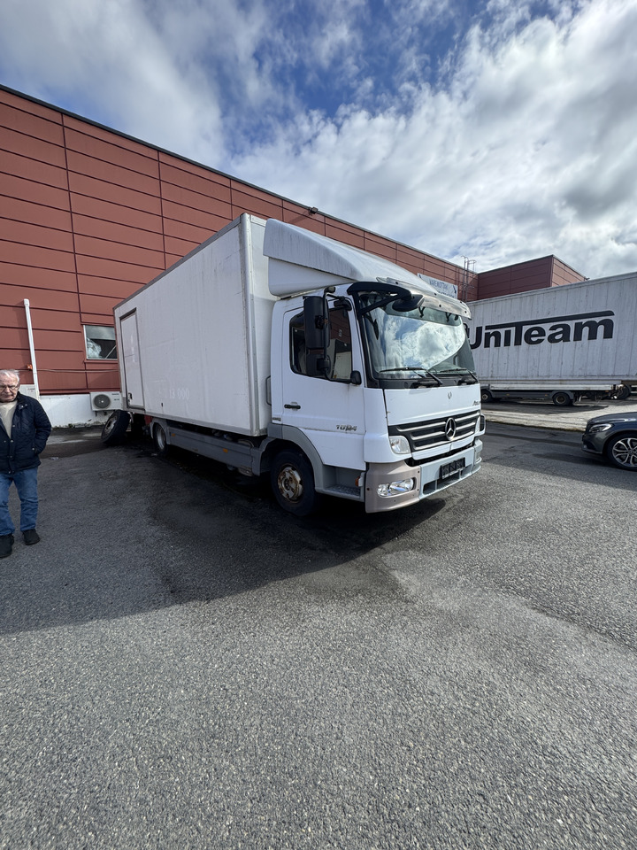 MERCEDES-BENZ Attego - Lastbil med skåp: bild 1 MERCEDES-BENZ Attego - Lastbil med skåp: bild 1