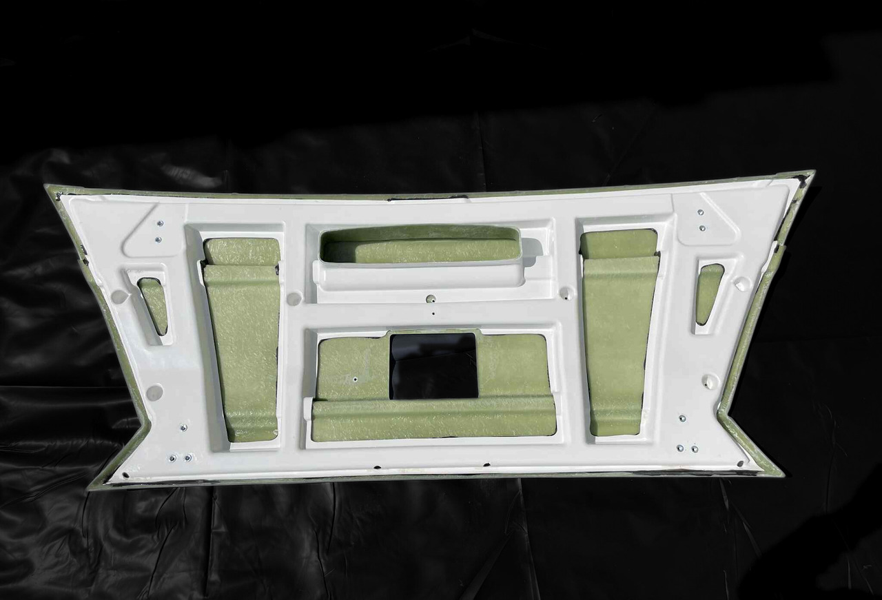 Zderzak przedni środkowy MAN LION'S COACH EURO 6 MAN Lion’s Coach Euro 6 - Stötfångare för Turistbuss: bild 2 Zderzak przedni środkowy MAN LION'S COACH EURO 6 MAN Lion’s Coach Euro 6 - Stötfångare för Turistbuss: bild 2