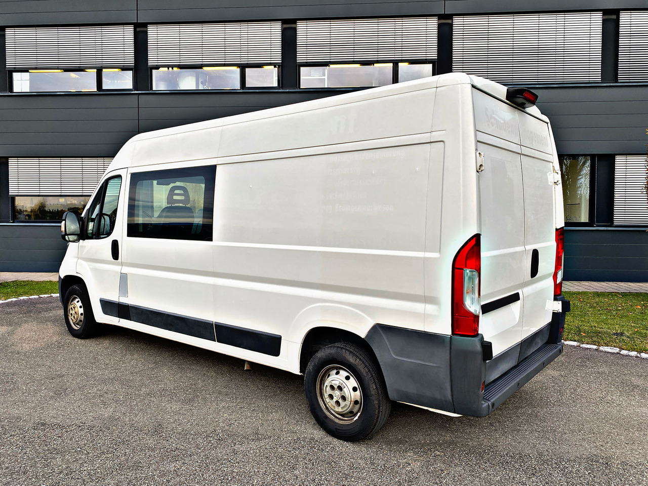 Peugeot Boxer Kasten Hoch 335 L3H2Pro|5Sitzer|Kamera|19% - Skåpbil, Dubbelhytt transportbil: bild 5 Peugeot Boxer Kasten Hoch 335 L3H2Pro|5Sitzer|Kamera|19% - Skåpbil, Dubbelhytt transportbil: bild 5