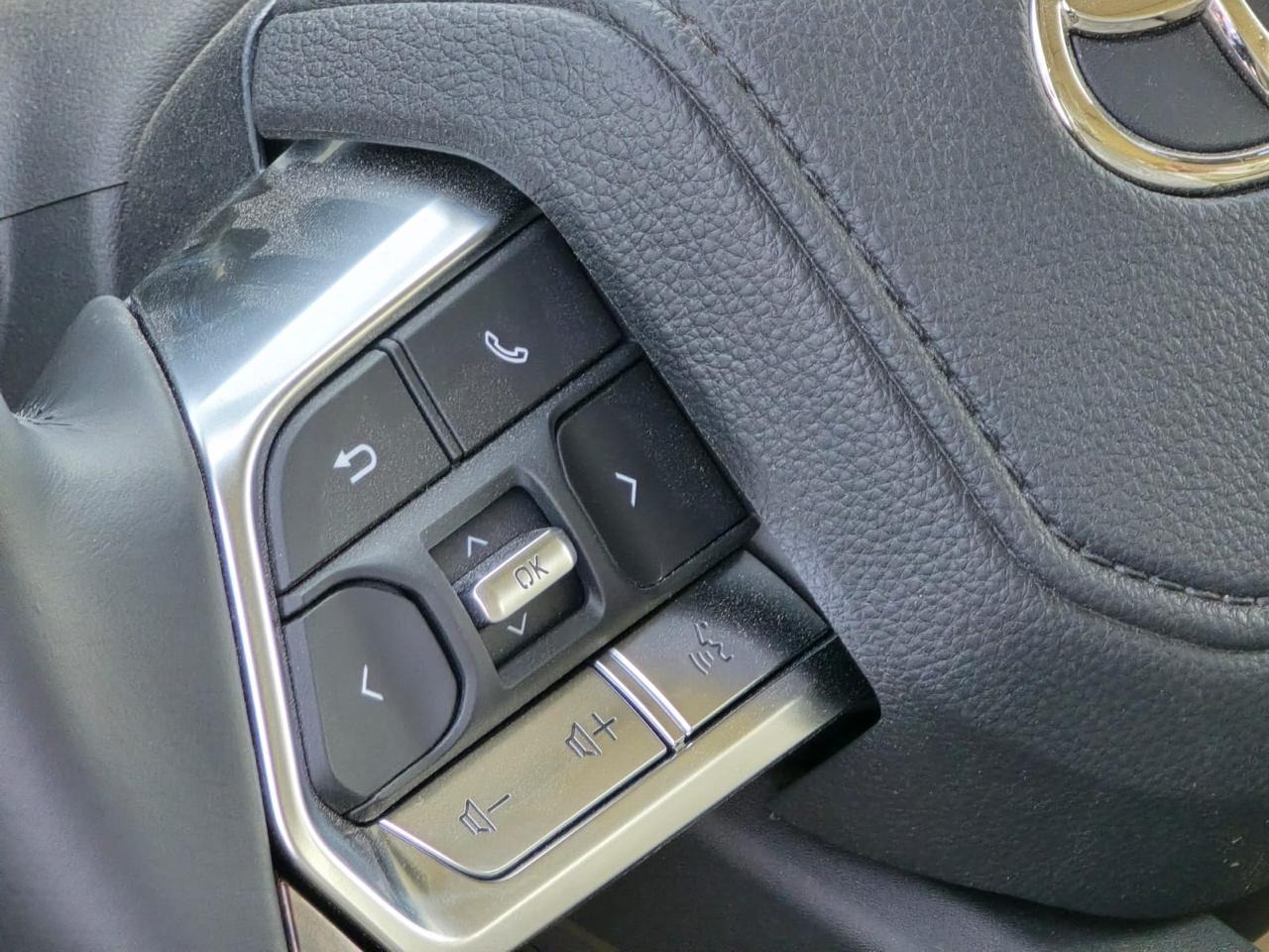 Land Cruiser GXR 3.5L Twin Turbo - Personbil: bild 5 Land Cruiser GXR 3.5L Twin Turbo - Personbil: bild 5