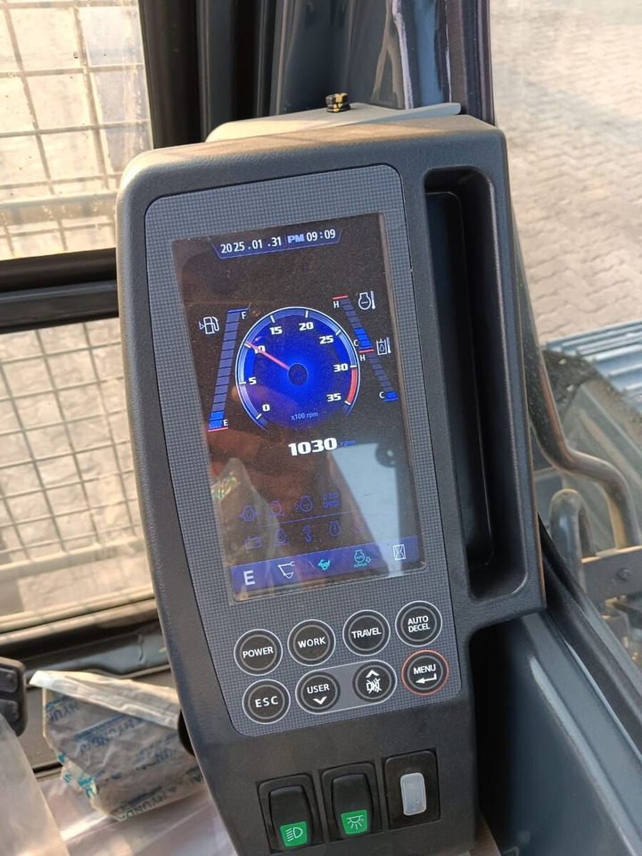 New Hyundai R215L tracked excavator - Bandgrävare: bild 2 New Hyundai R215L tracked excavator - Bandgrävare: bild 2